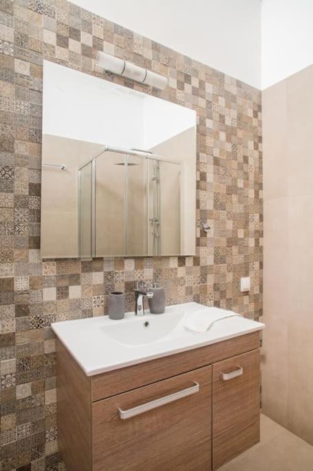 Splendid Full 5Bdr/3Bath/2Kitchens Mansion In Ath Atenas Exterior foto